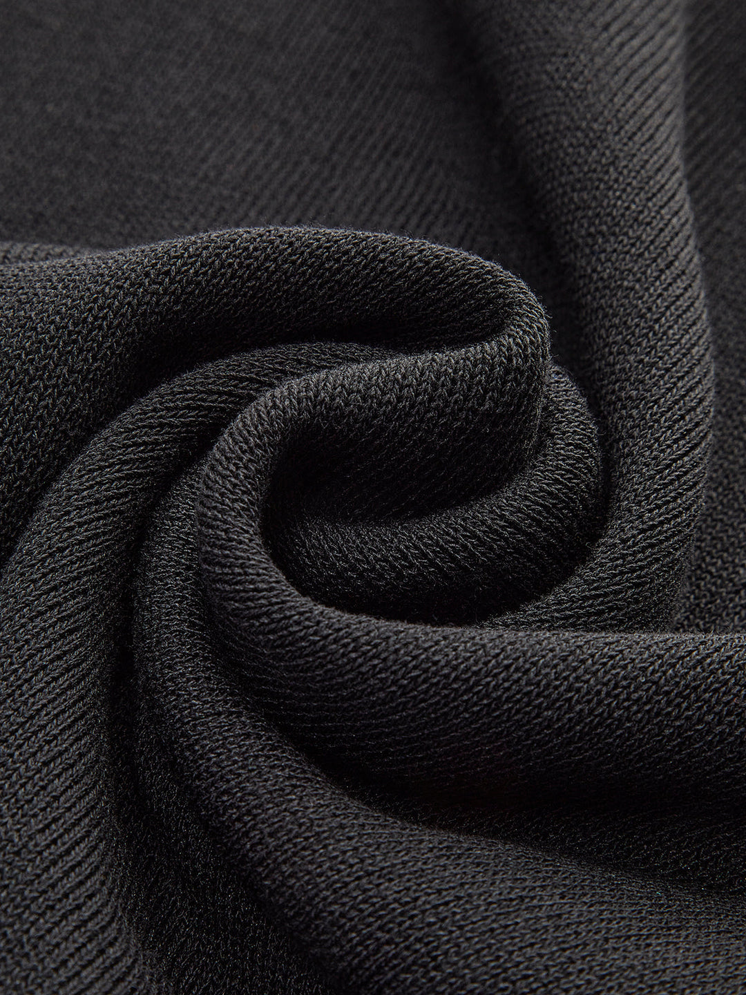 Haut en tricot semi-transparent à encolure en trou de serrure
