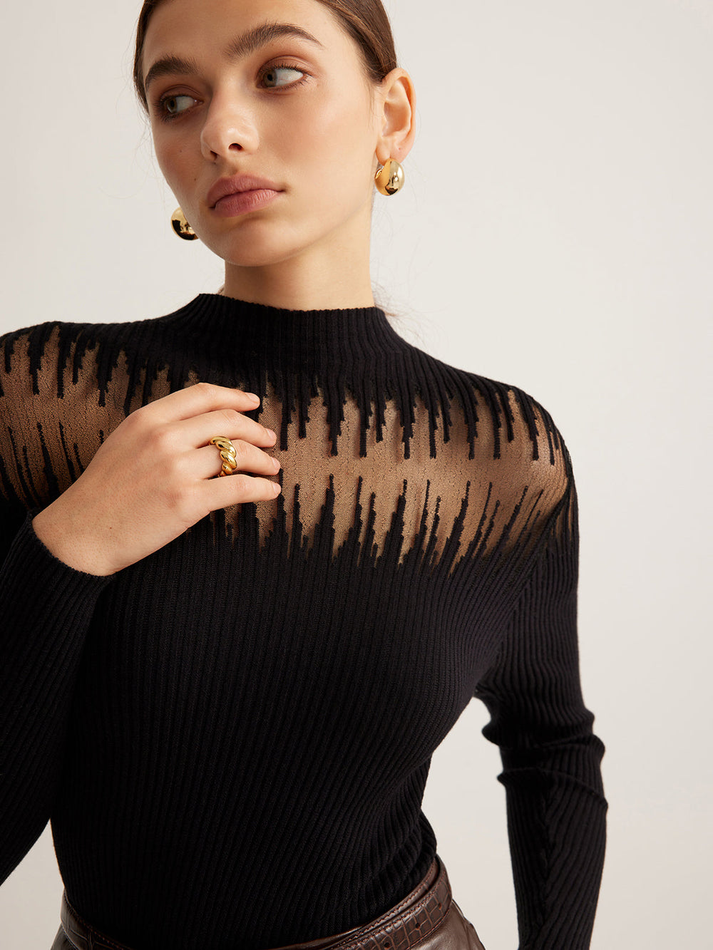 Haut en tricot transparent avec empiècement mock neck