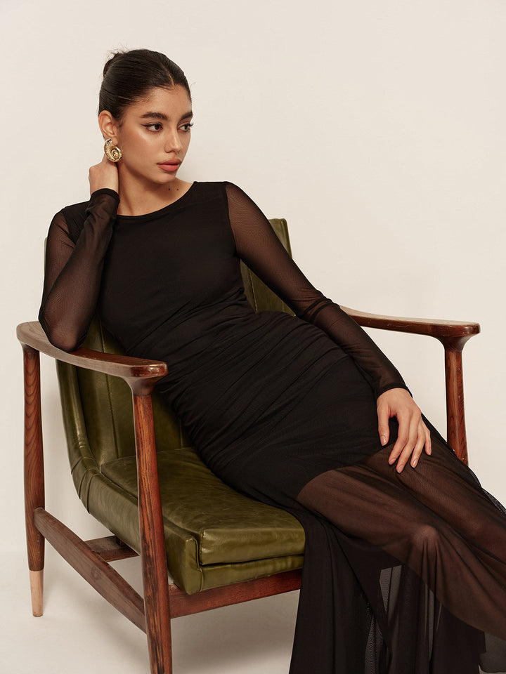 Robe Longue à Manches Longues et Fronces avec Ourlet Plissé