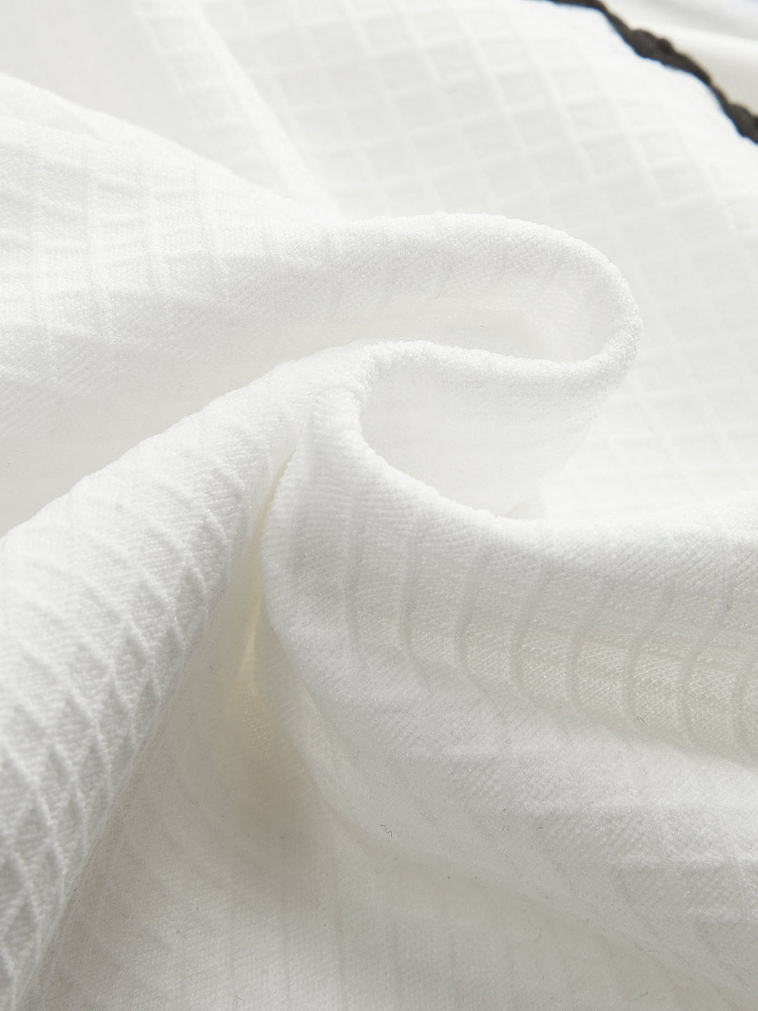 Maillot de bain une épaule découpé