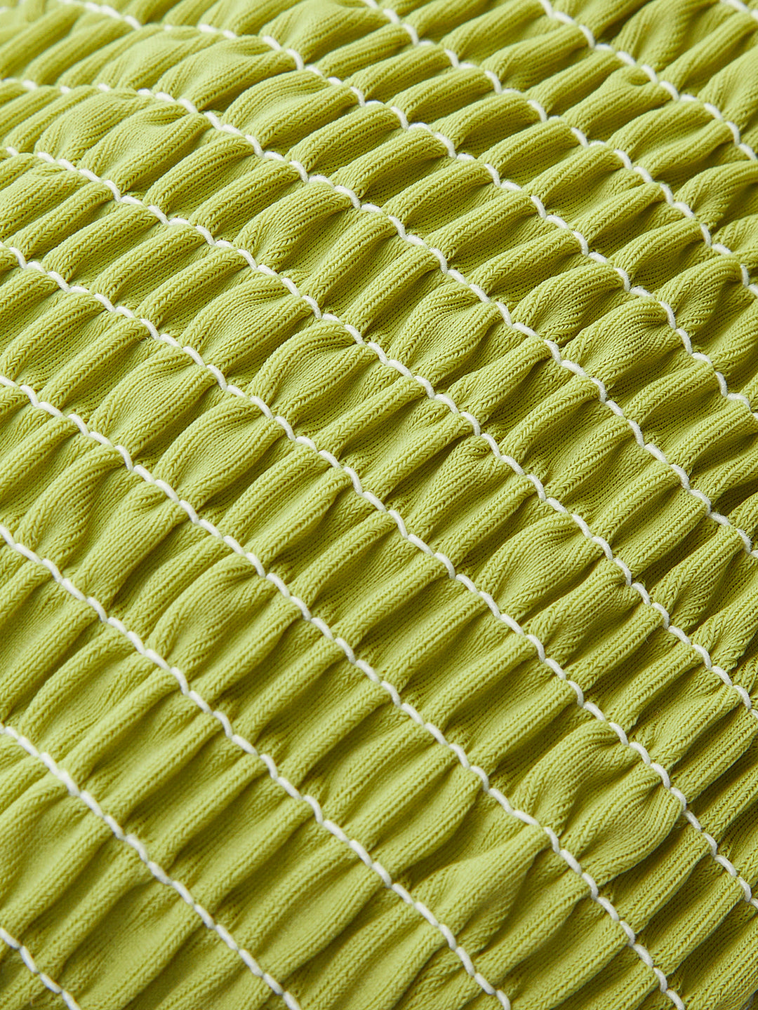Bikini à smocks triangulaire avec bretelles à nouer