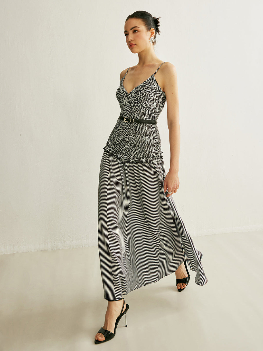Robe Longue Plissée Sans Manches à Col V