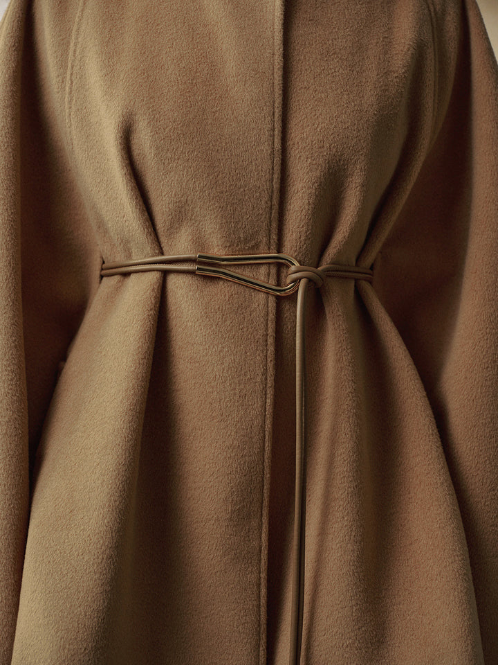 Manteau ample chaud à col montant et ceinture