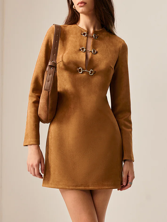 Robe Courte en Daim avec Détails Métalliques