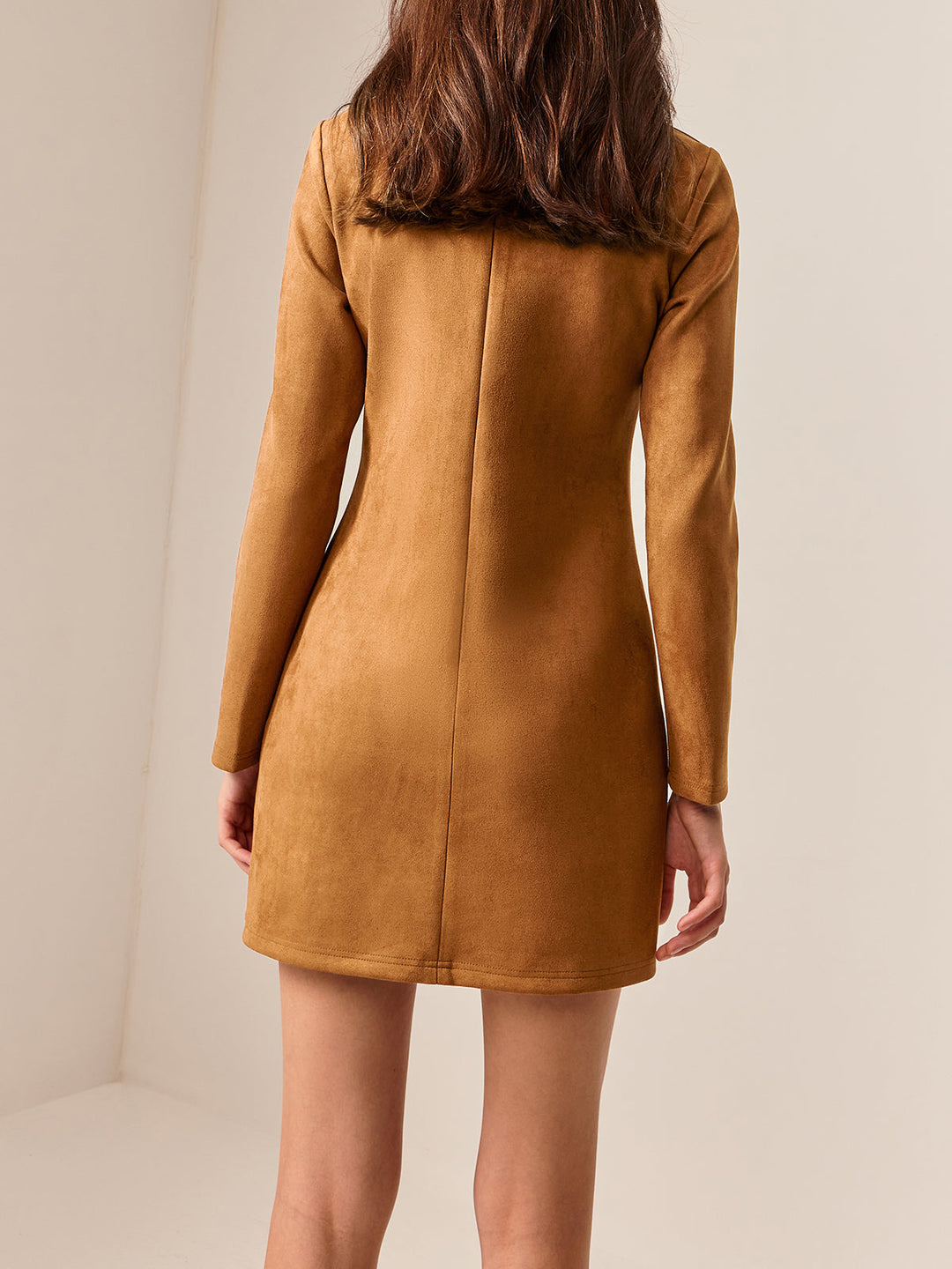 Robe Courte en Daim avec Détails Métalliques