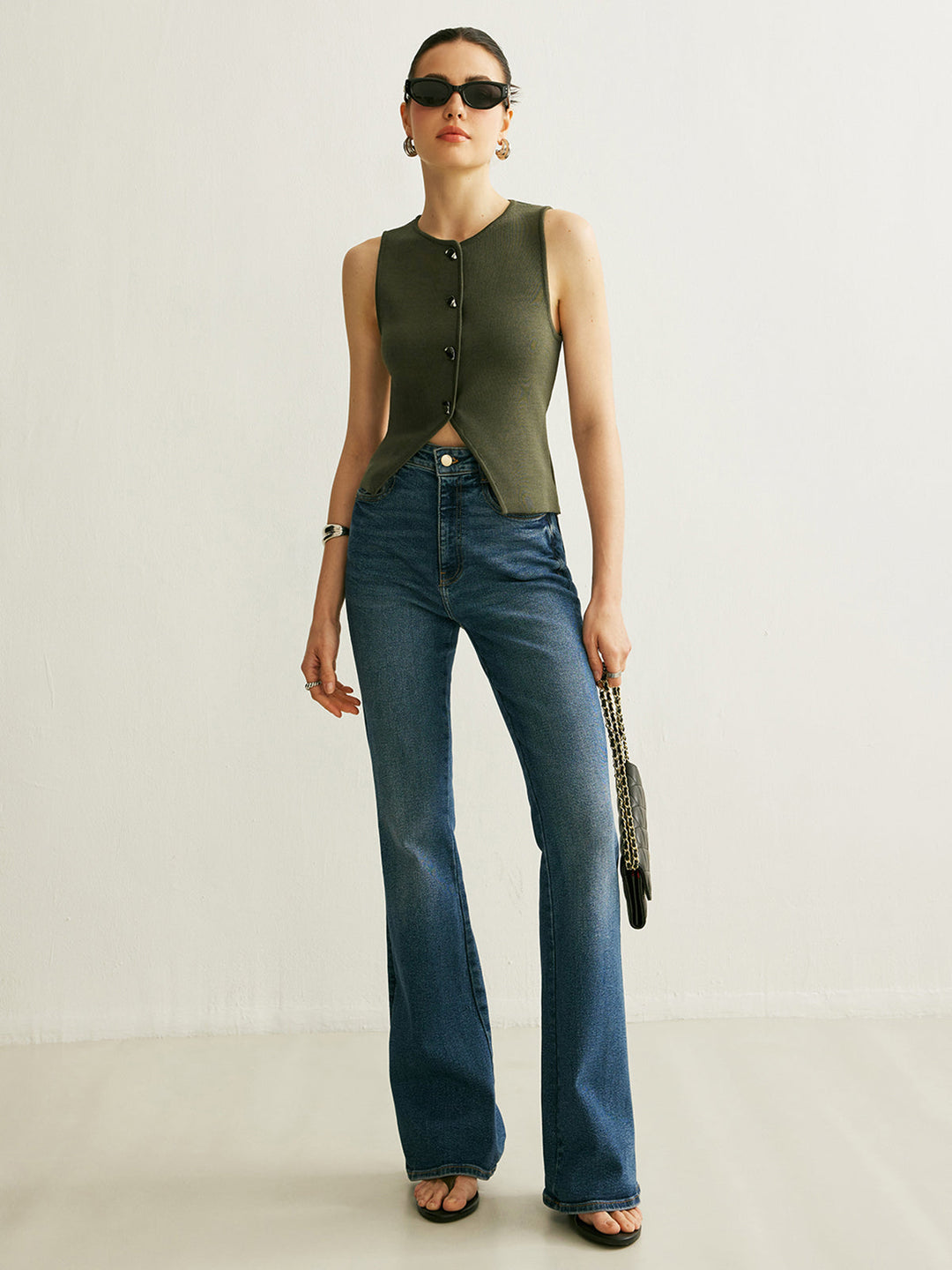 Gilet en tricot à détails de boutons