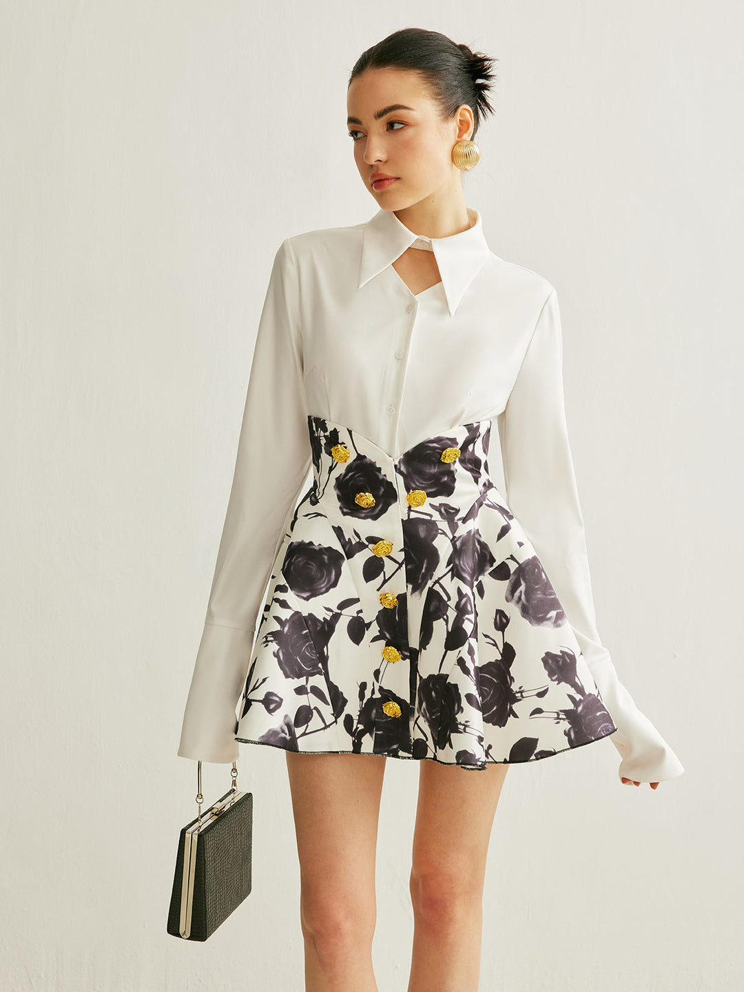 Jupe à imprimé floral avec détails de boutons