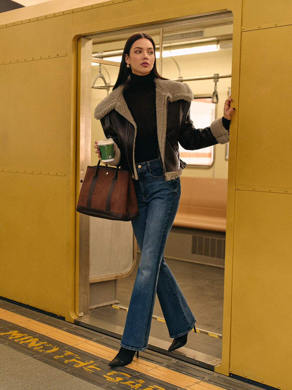 Veste zippée en similicuir pour femme