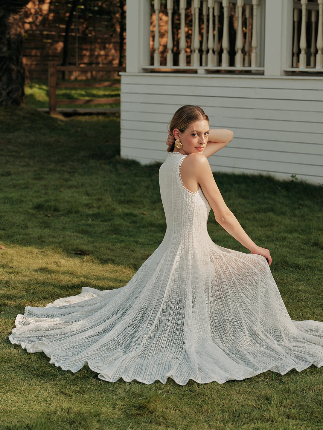 Robe sans manches en dentelle semi-transparente