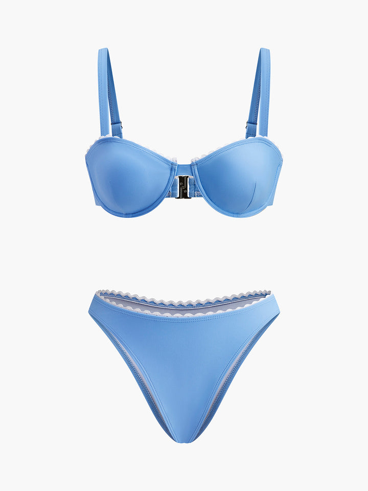 Ensemble de bikini à bord festonné