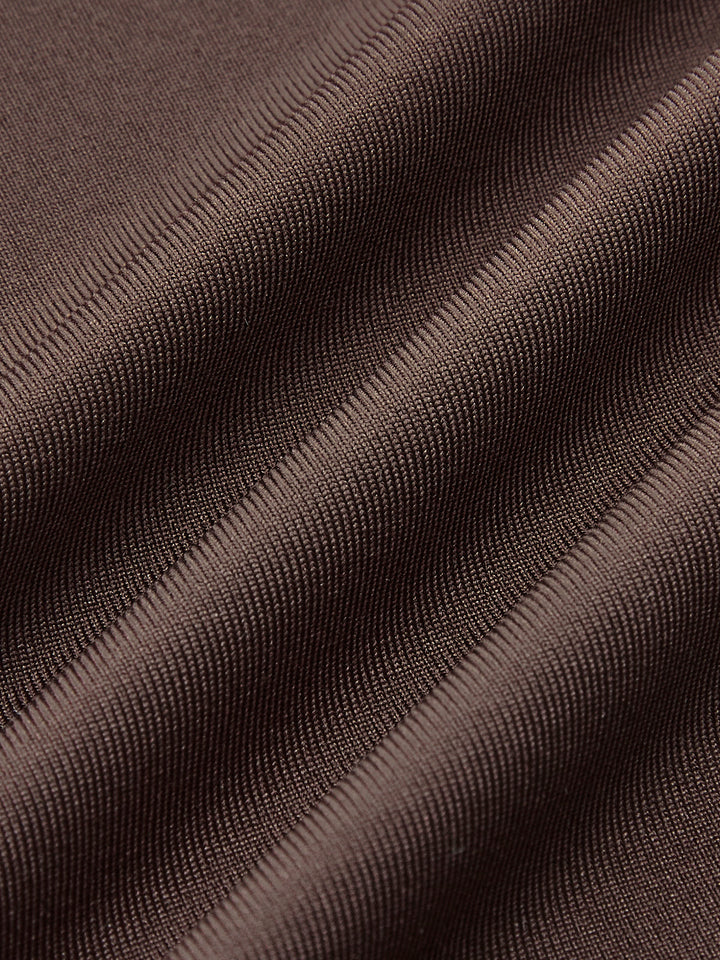 Robe en maille nouée à la poitrine