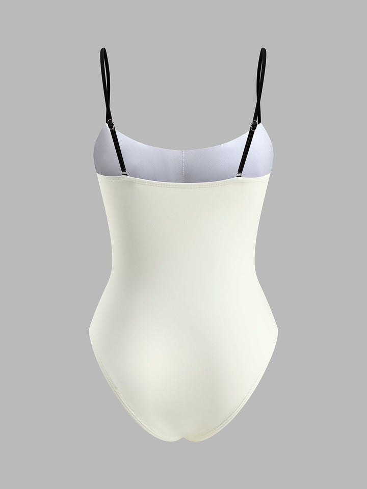 Maillot de bain une pièce à bretelles spaghetti avec garniture contrastée