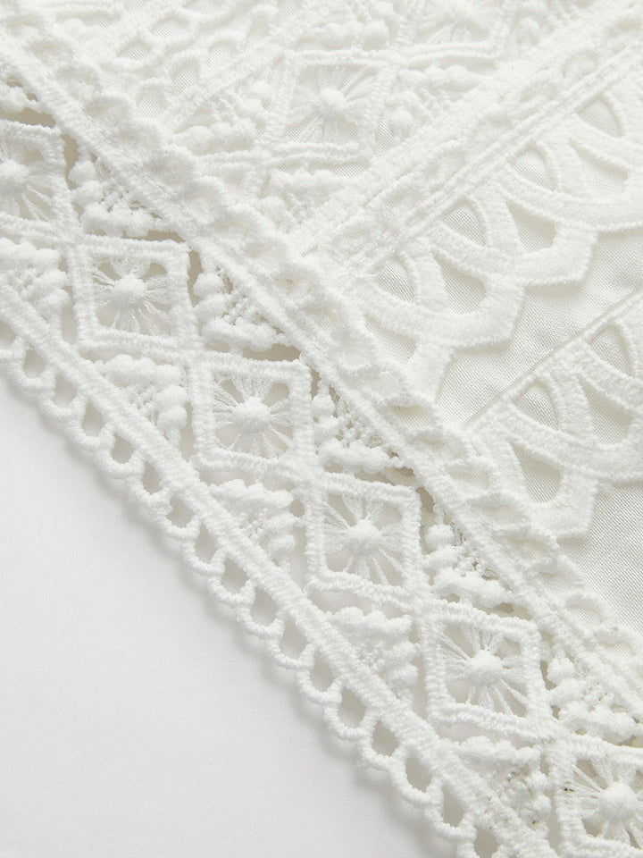 Blouse à col haut et manches bouffantes