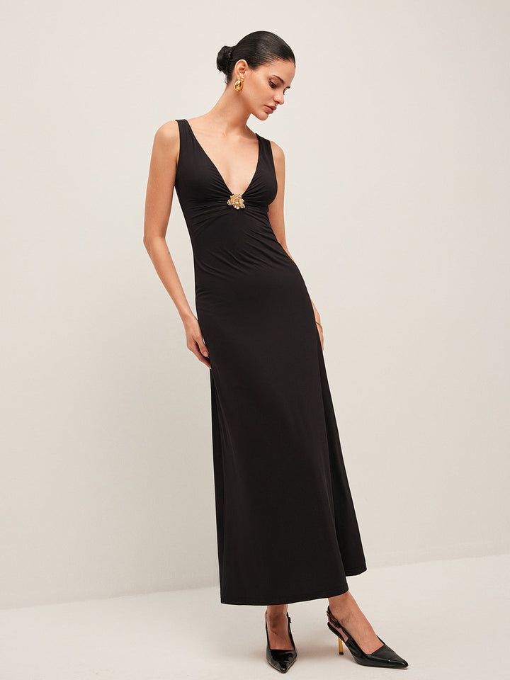 Robe Mi-Longue Sans Manches à Col en V et Détails Floraux Dorés