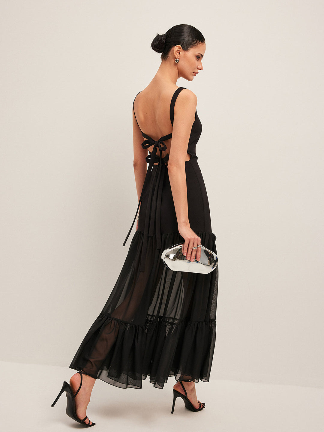 Robe à Volants avec Liens au Dos et Transparence