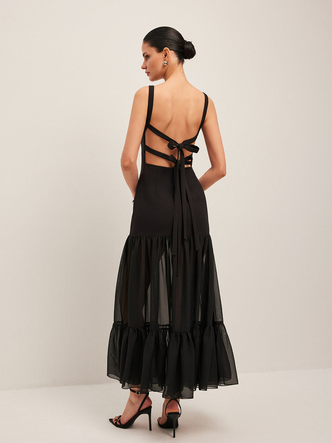 Robe à Volants avec Liens au Dos et Transparence