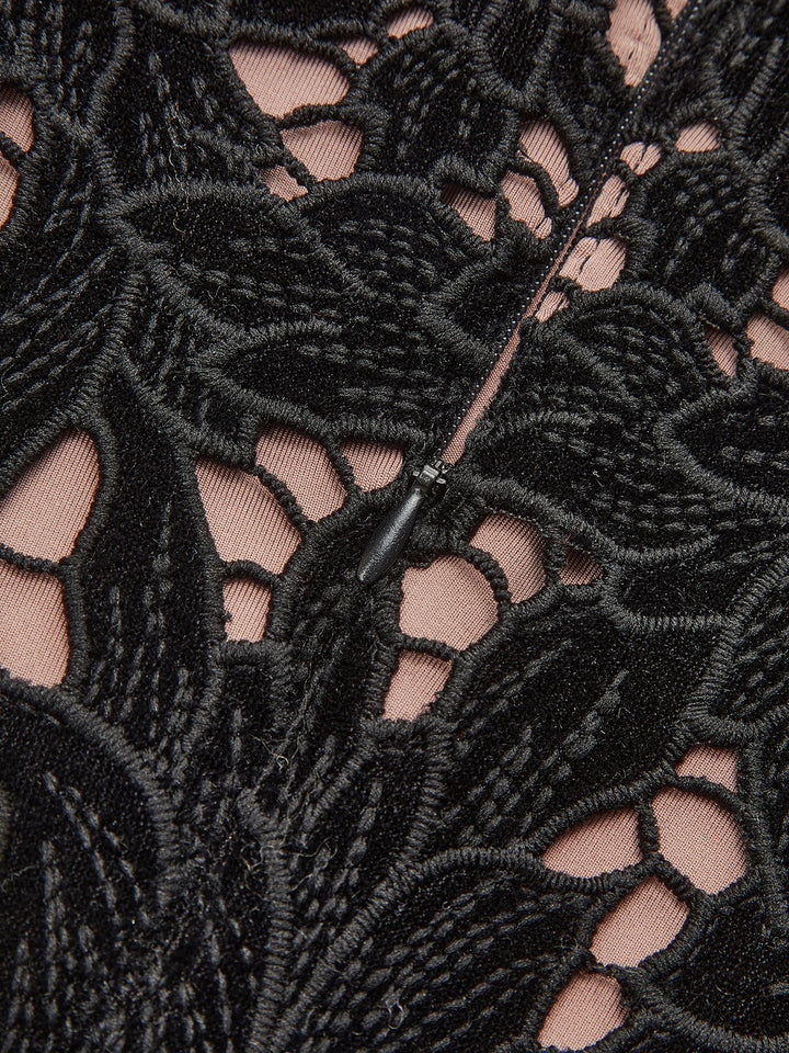 Robe à Bretelles à Volants en Jacquard Fleur