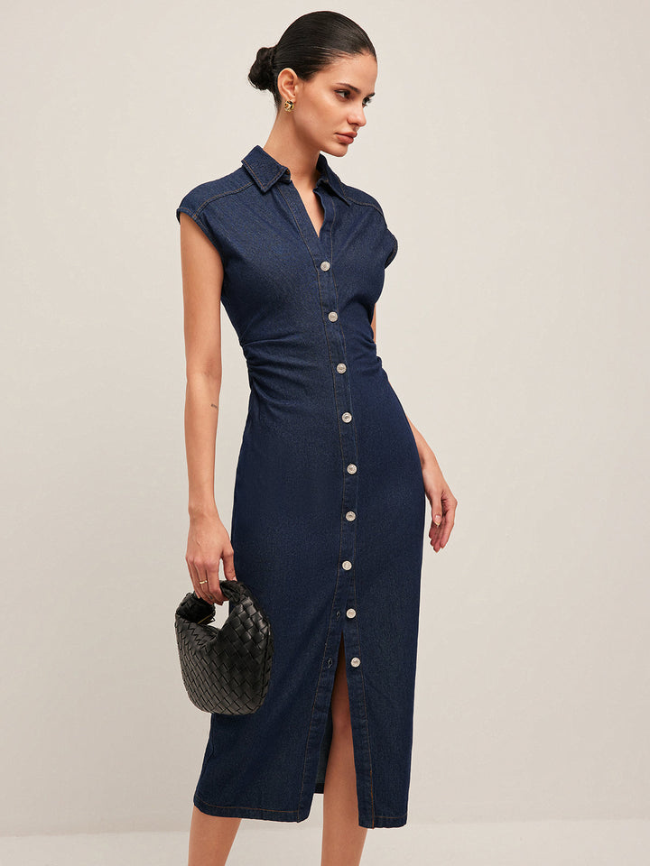 Robe en jean sans manches à col en V et boutonnée
