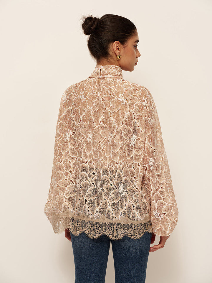 Blouse en Dentelle Semi-Transparente à Volants
