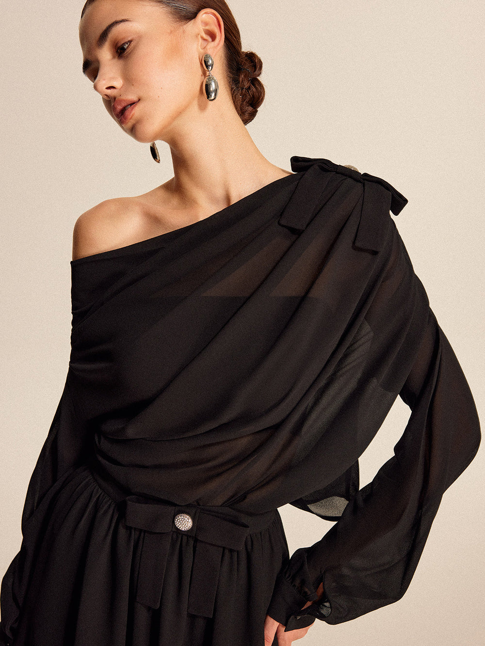 Ensemble Jupe-Robe Volantée Une Épaule Semi-Transparente en Mousseline
