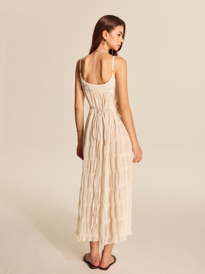 Robe Plissée à Bretelles Semi-Transparente