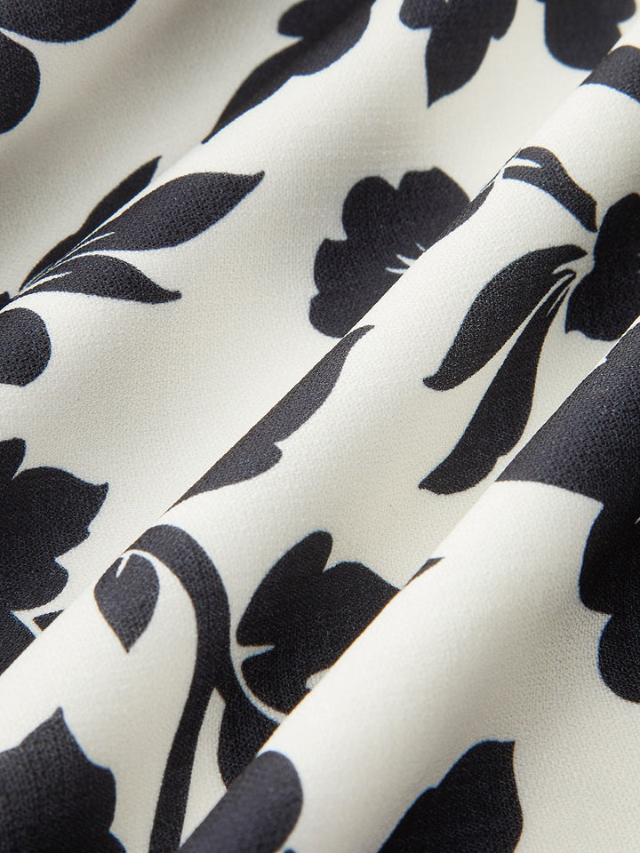 Robe à fines bretelles à col carré à fleurs