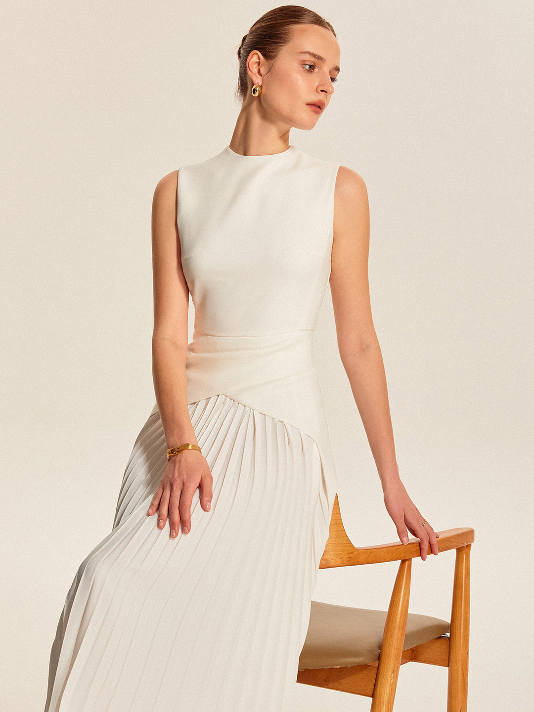 Robe Sans Manches Plissée