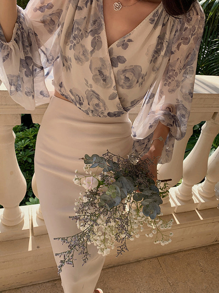 Blouse à Manches Bouffantes en Mousseline Semi-Transparente à Imprimé Floral et Col en V