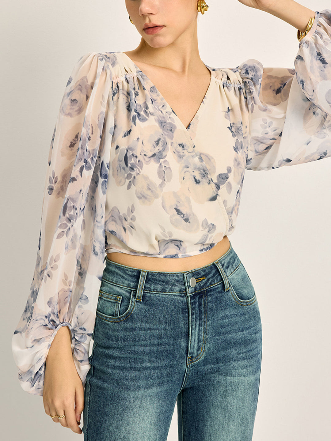 Blouse à Manches Bouffantes en Mousseline Semi-Transparente à Imprimé Floral et Col en V