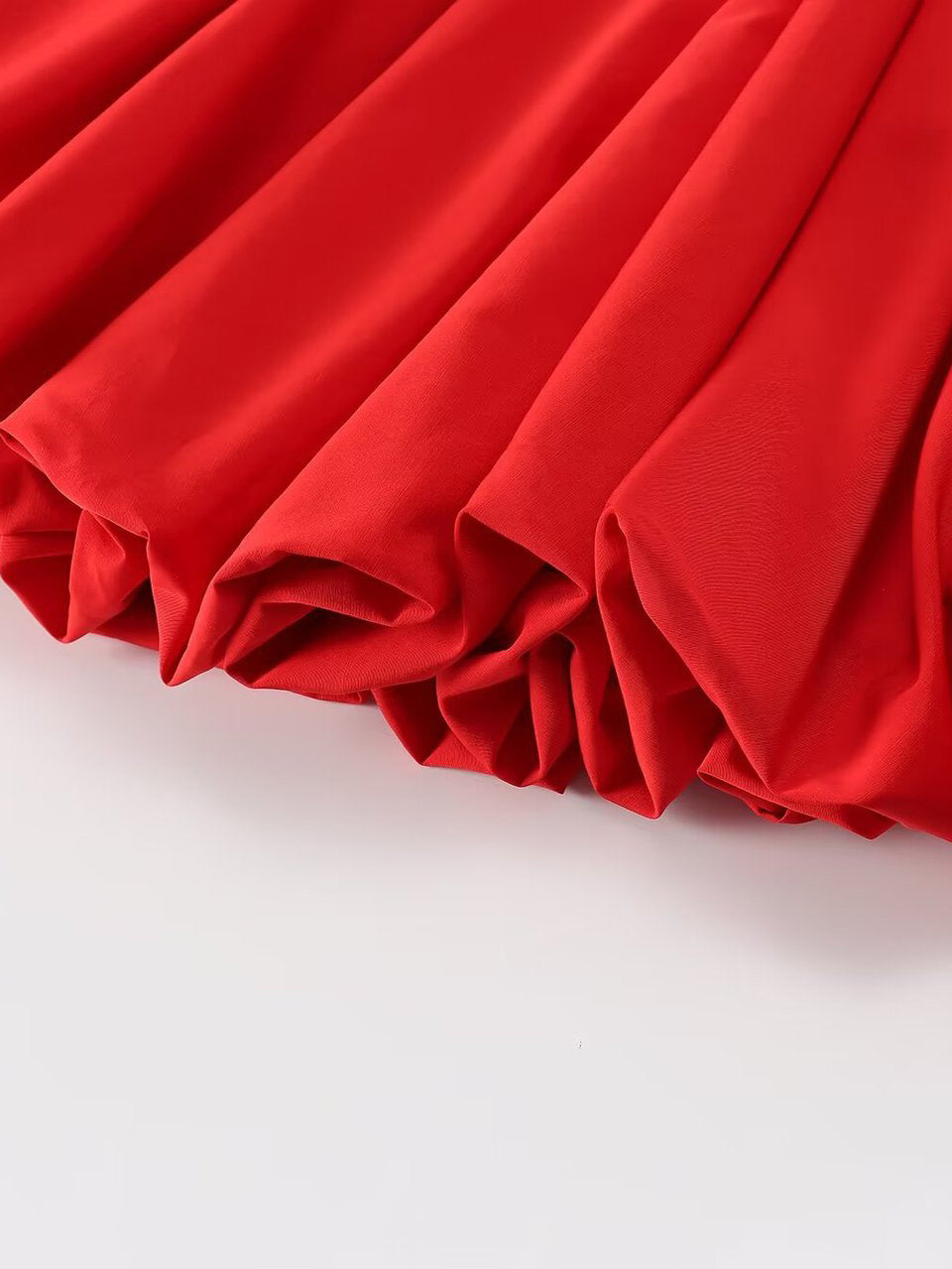 Robe à plis avec col halter