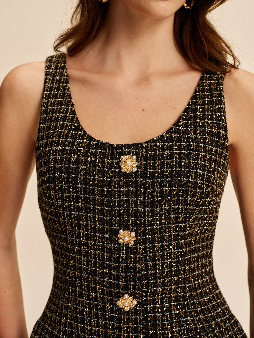 Robe sans manches boutonnée en tweed