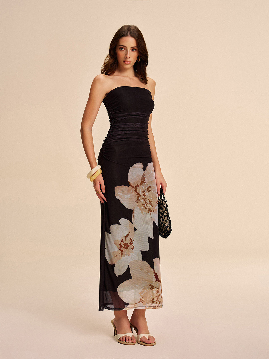 Robe longue en maille florale transparente sans bretelles à volants