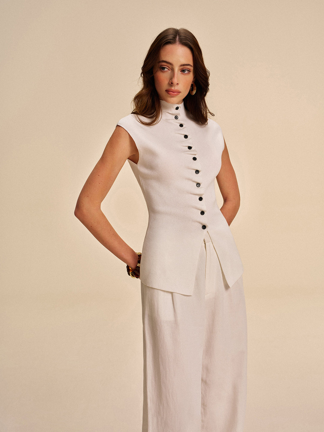 Cardigan sans manches à devant boutonné