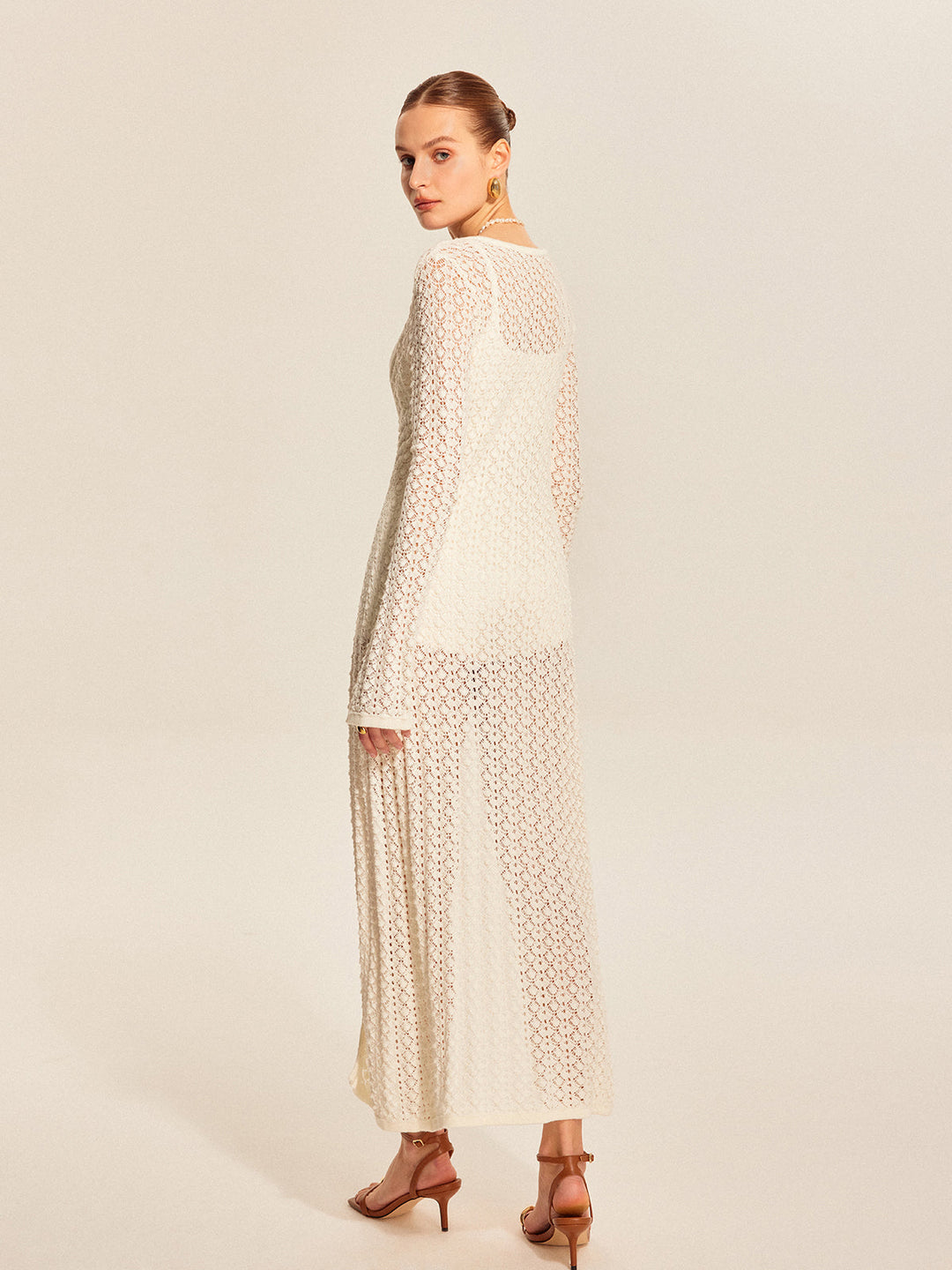 Cardigan en tricot de dentelle avec détails en métal