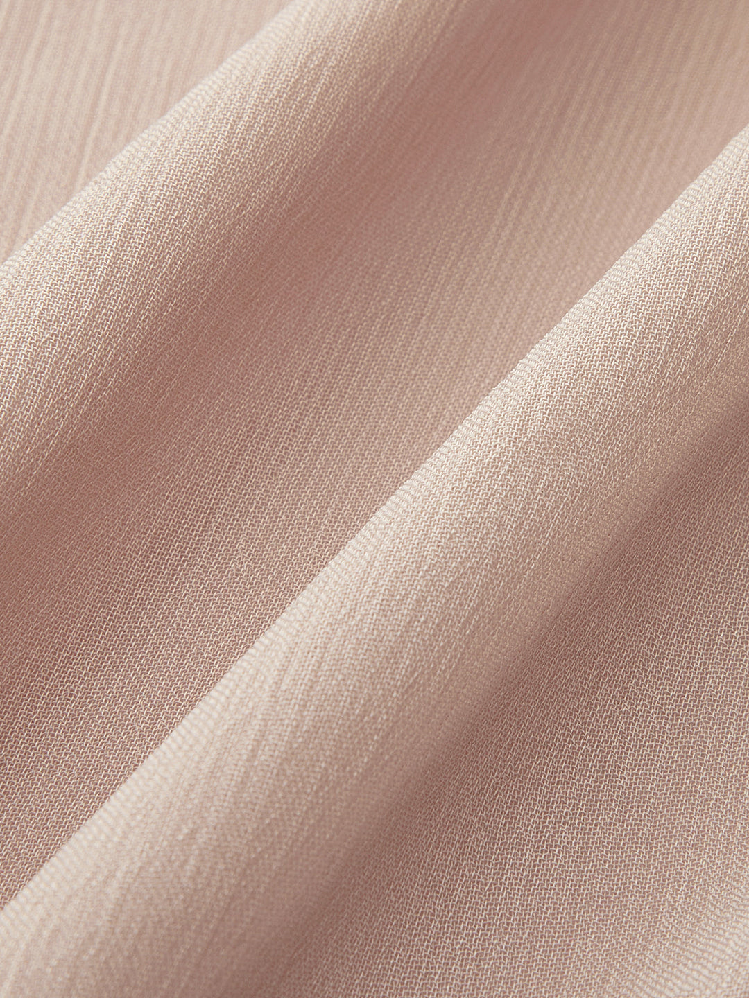 Robe mi-transparente en mousseline avec volants et cape extérieure