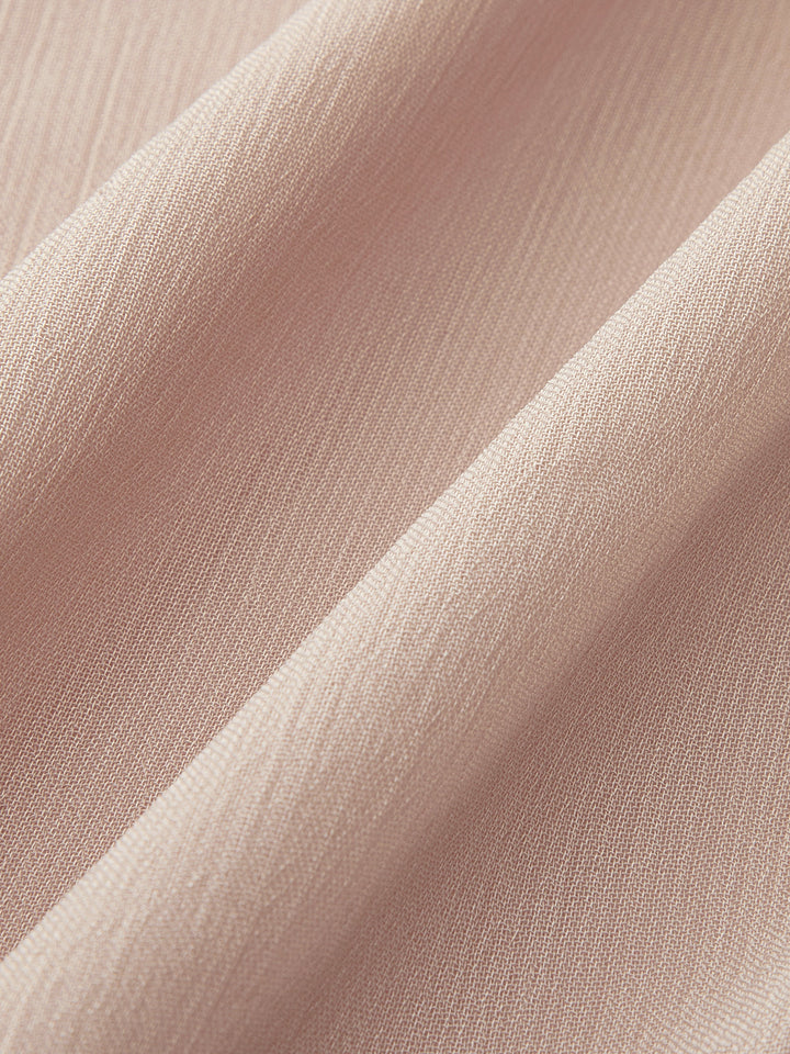 Robe mi-transparente en mousseline avec volants et cape extérieure