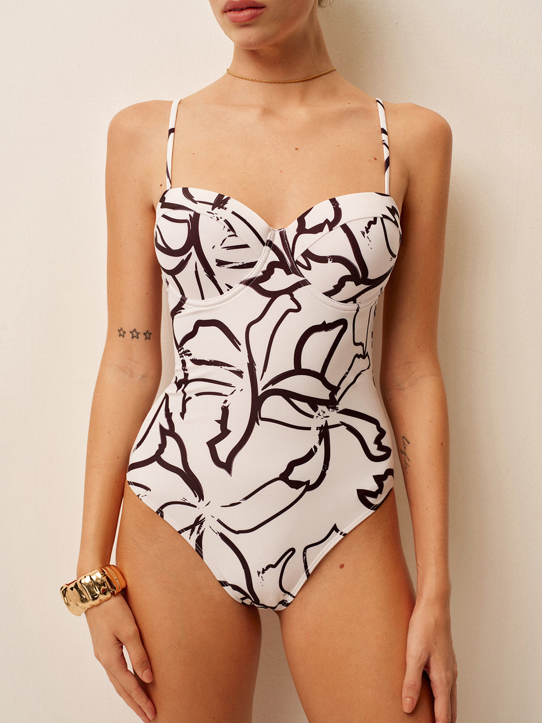 Maillot de bain une pièce à bretelles spaghetti avec imprimé abstrait
