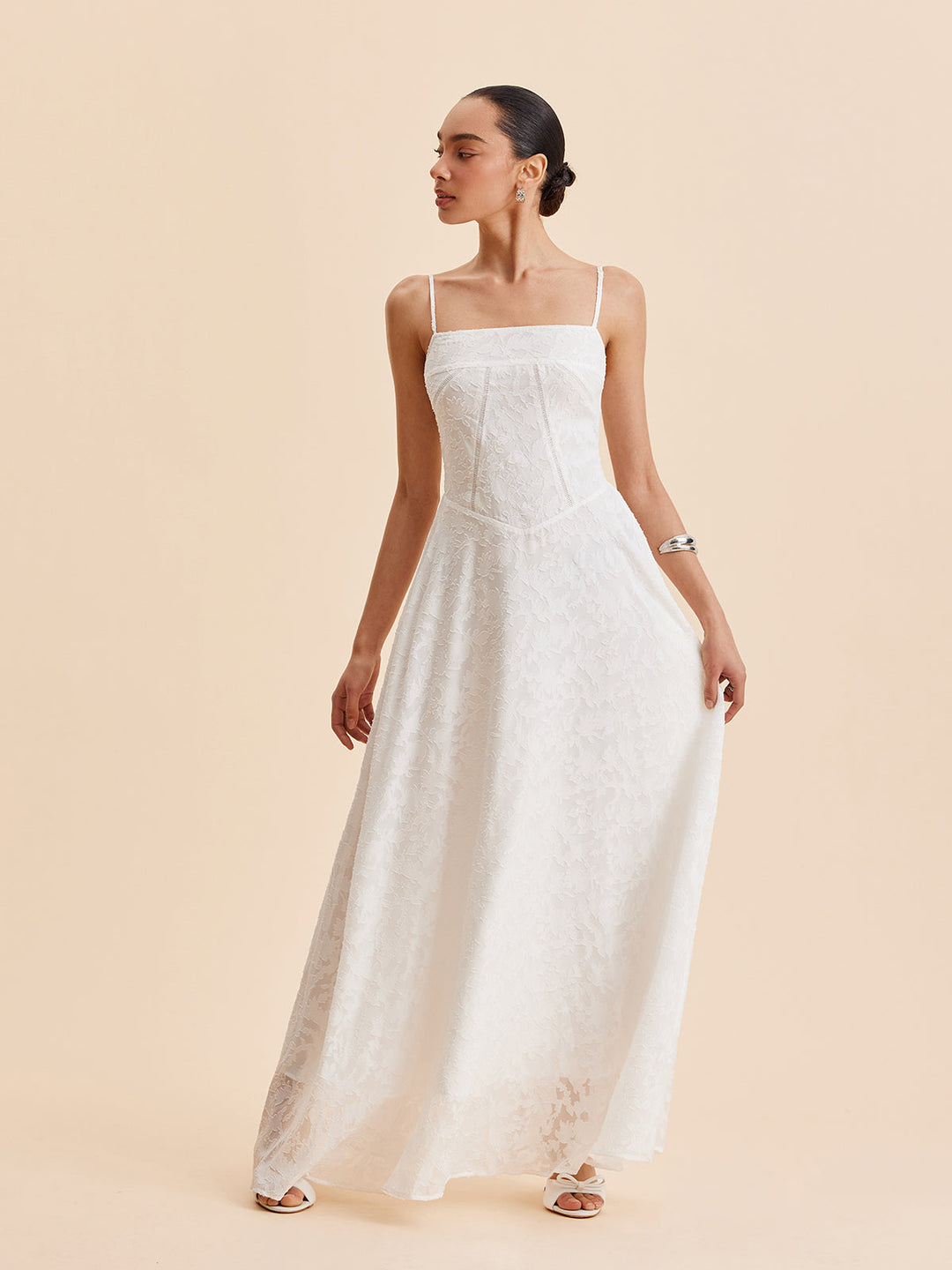 Robe en dentelle florale en mousseline