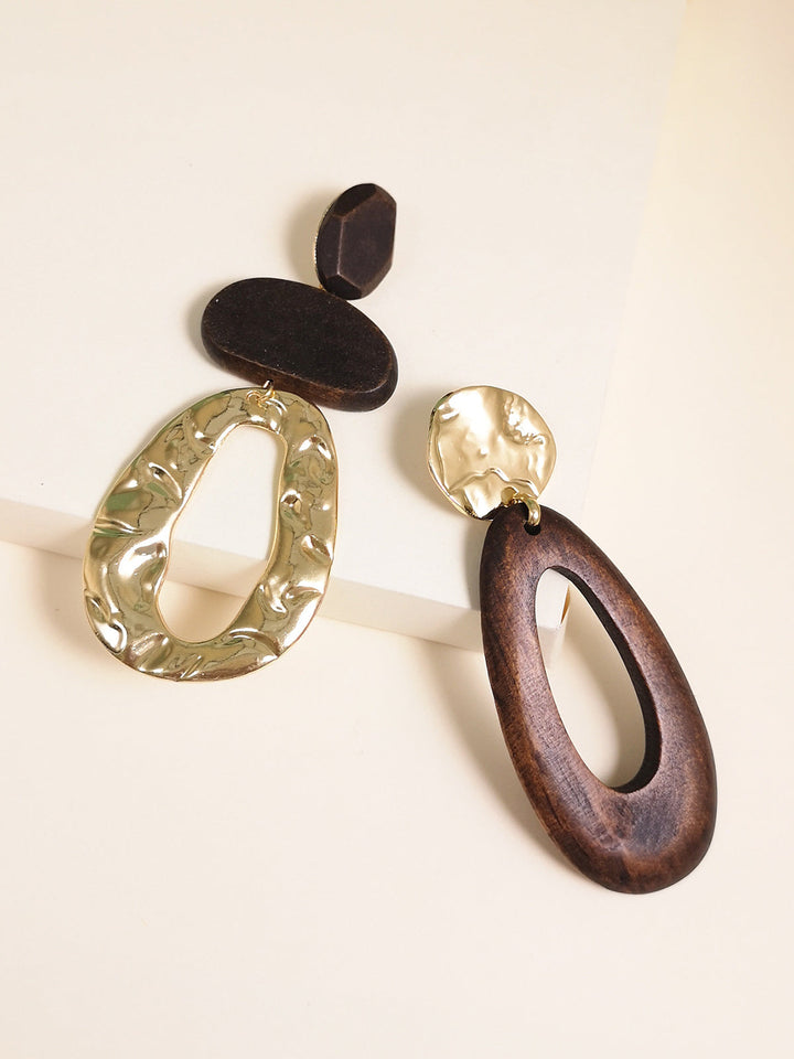 Boucles d'oreilles asymétriques en bois et métal