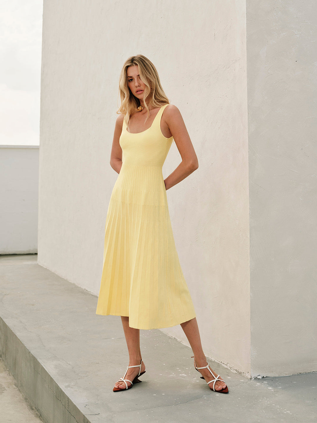 Robe En Maille Côtelée à Col Carré