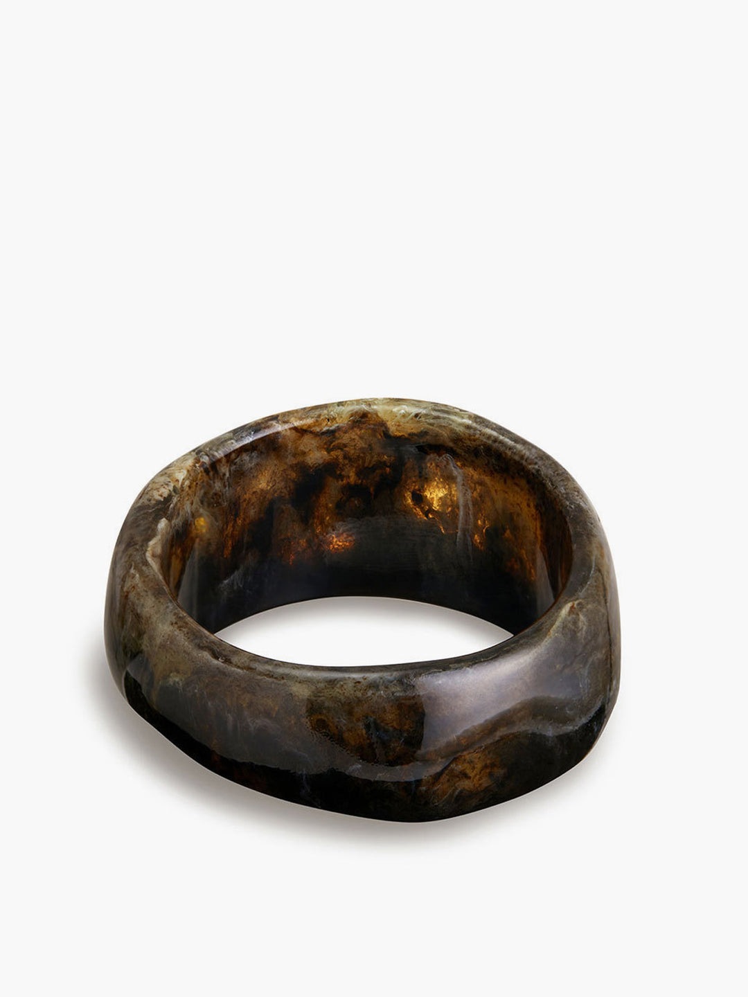 Bracelet en résine translucide d'inspiration vintage