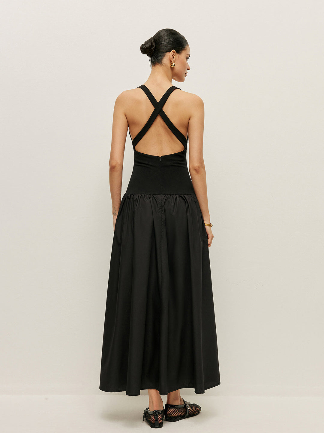 Robe à dos croisé avec tissu contrastant