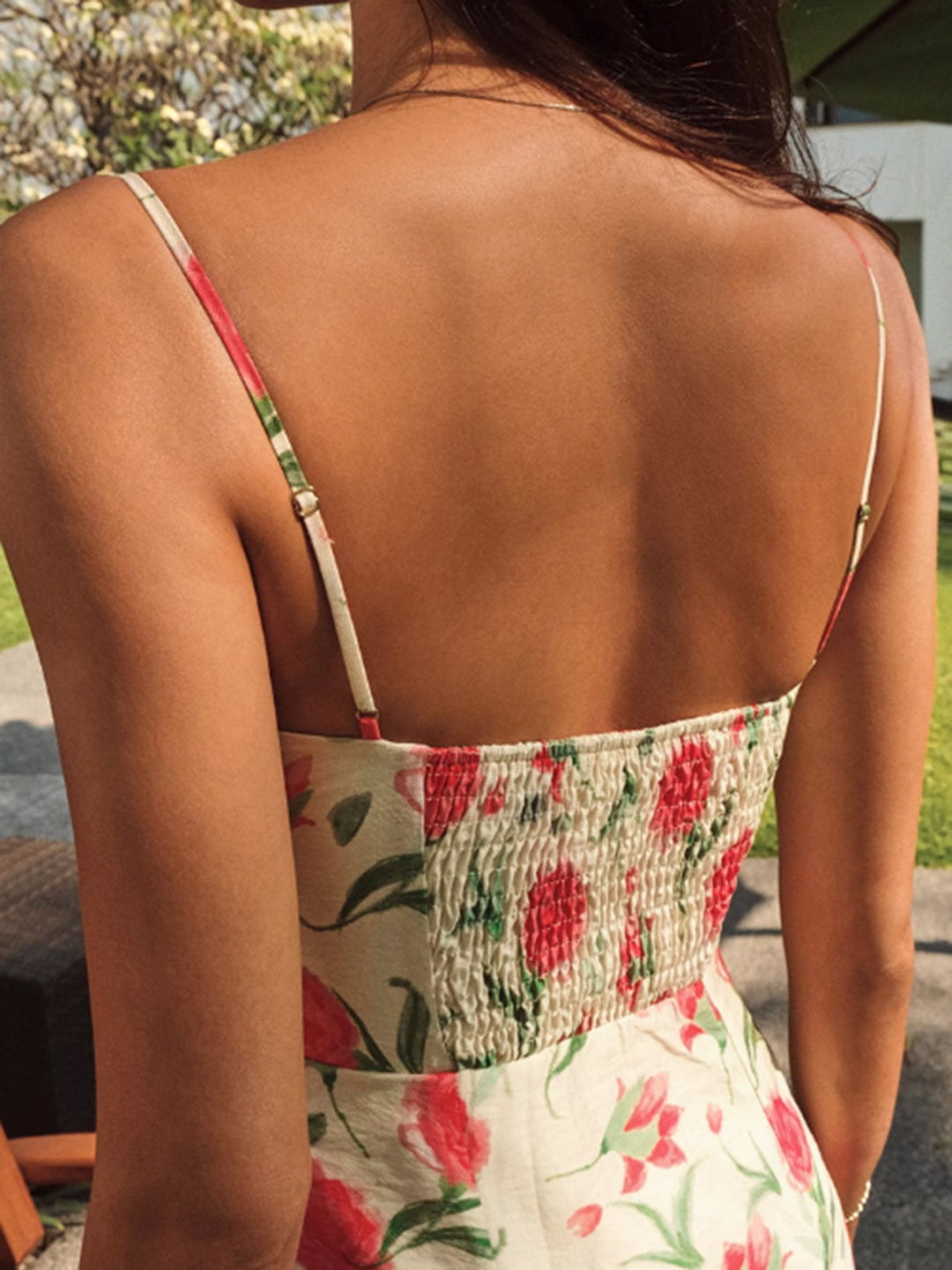 Robe à Volants Détaillée à Boutons