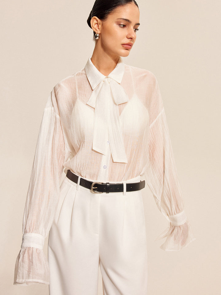 Blouse à nœud transparent