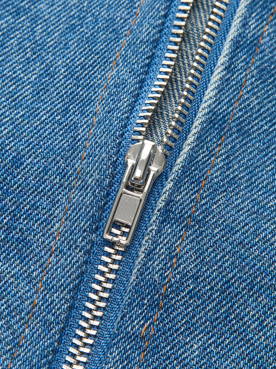 Corset en jean avec haut à lacets contrastés