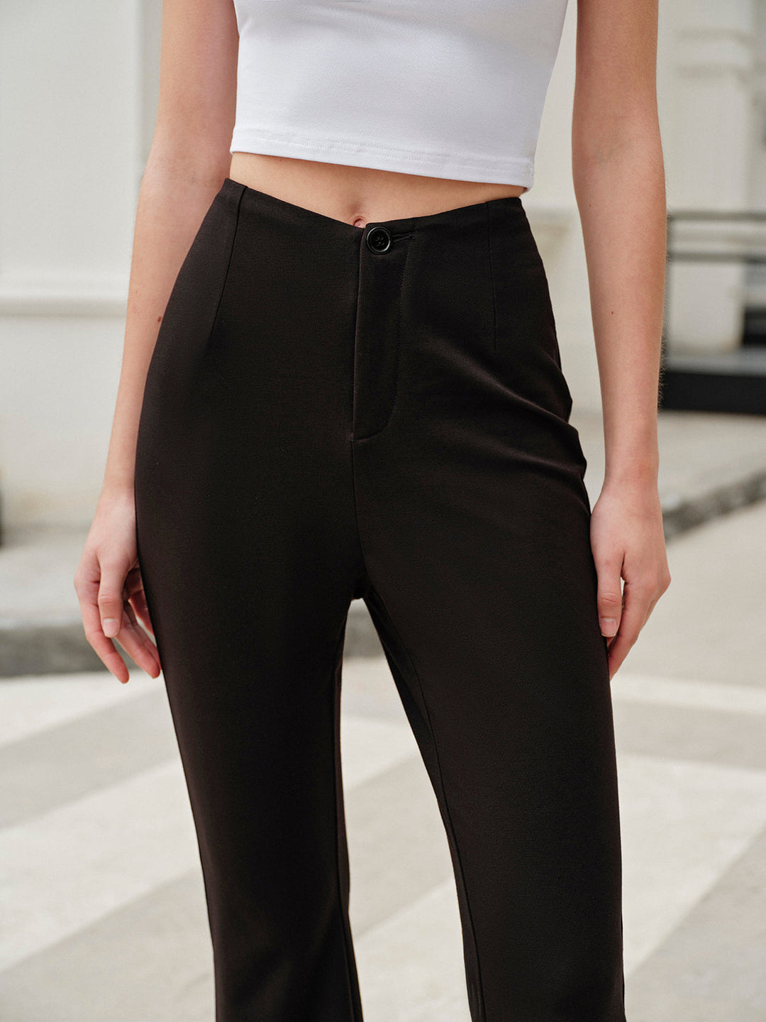 Pantalon évasé à taille mi-haute