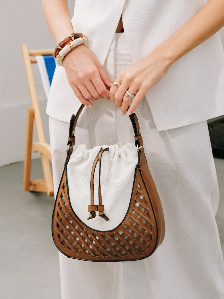 Sac à cordon en cuir tressé