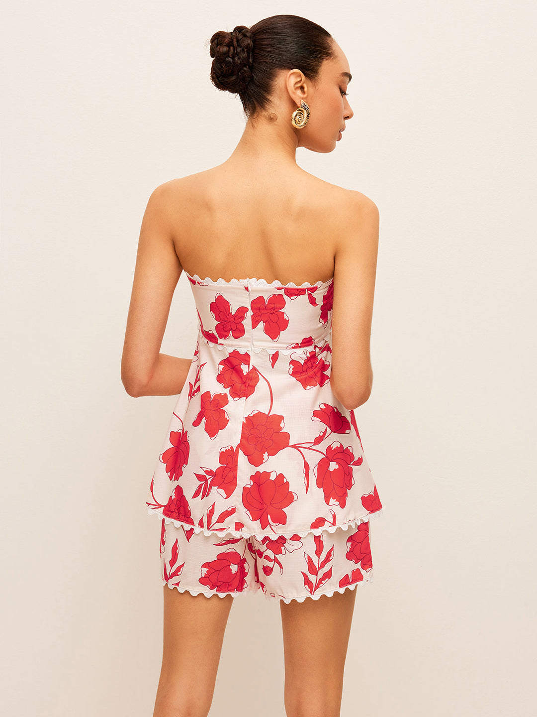 Ensemble Short Short à Décolleté Bardot Fleuri avec Poches