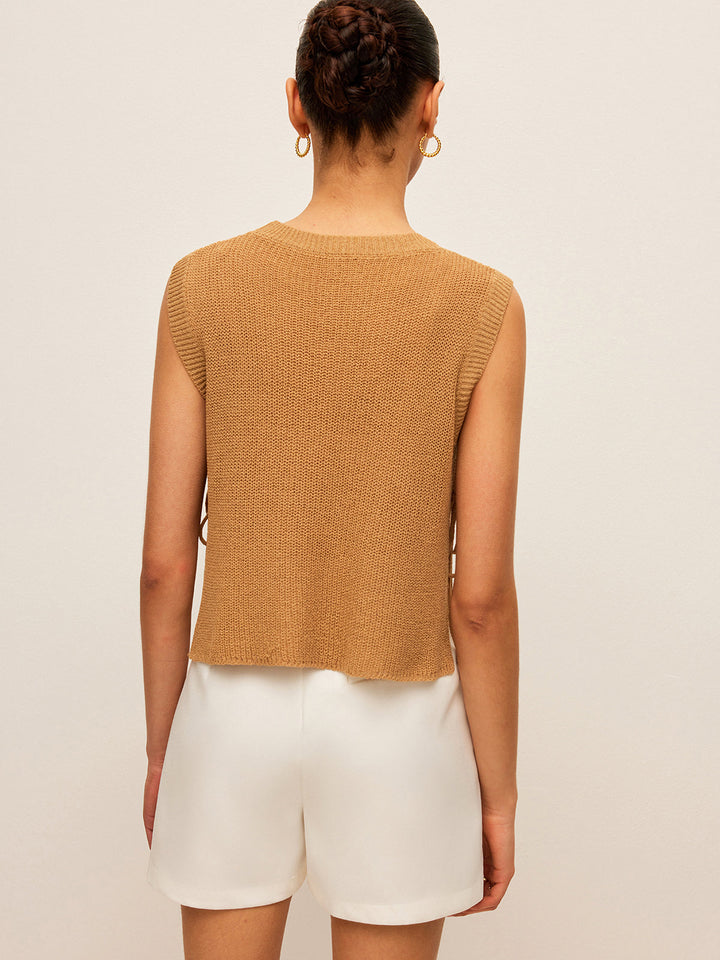 Haut sans manches en tricot avec détail de laçage sur le côté