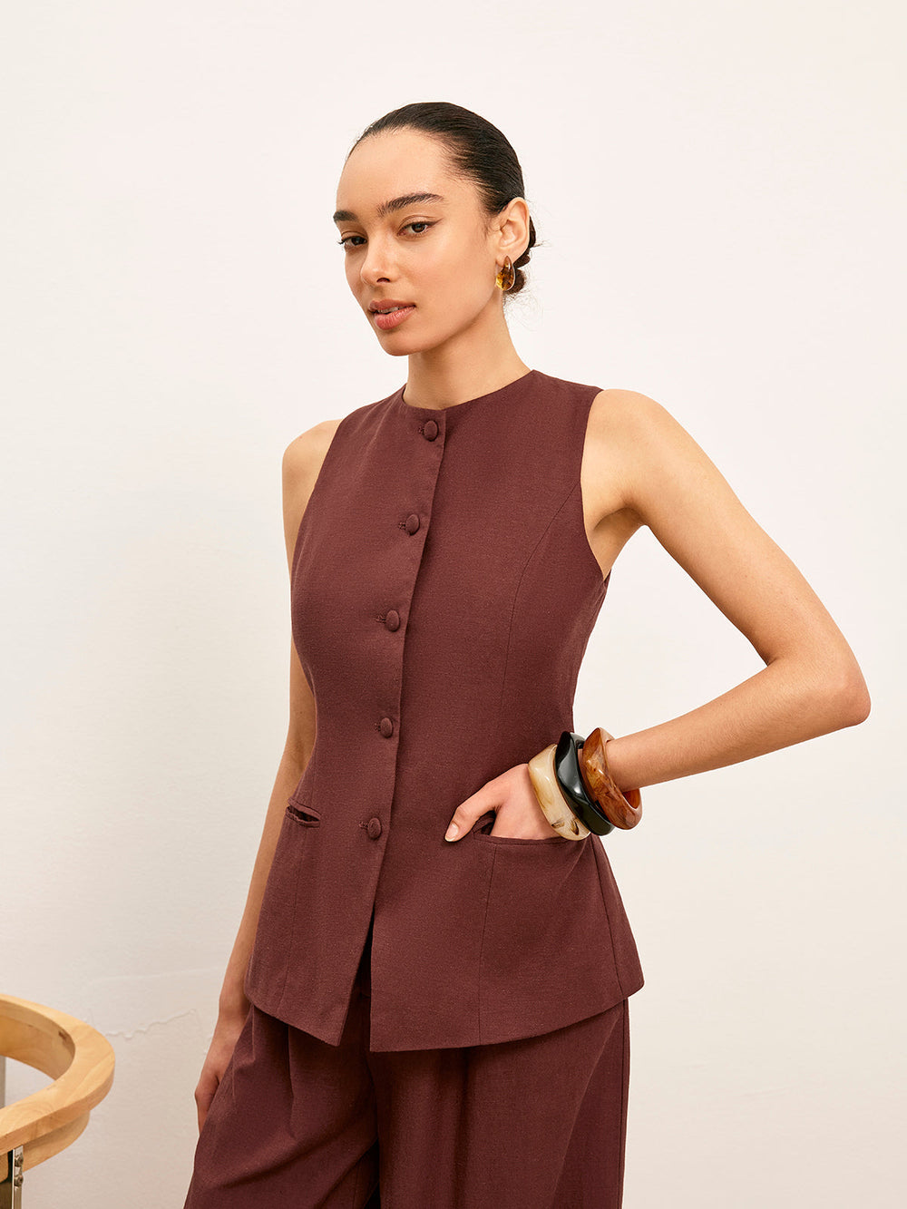 Gilet Boutonné avec Détails de Poche